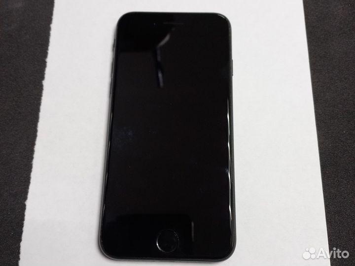 iPhone SE (2020), 64 ГБ