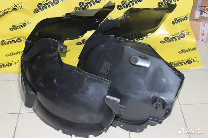 Подкрылок левый Рено Дастер/Ниссан Терано 10-21