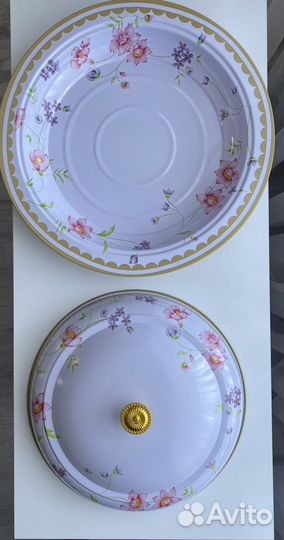 Блюдо с крышкой