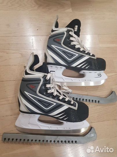 Коньки хоккейные детские 36