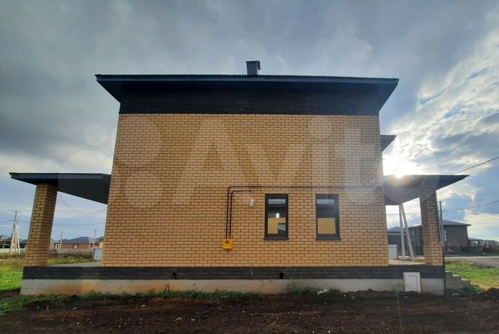 Дом 148 м² на участке 8 сот.