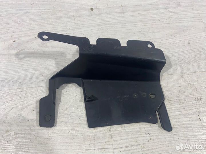 Воздуховод радиатора Ford Focus 2 (08-11) хэтчбек