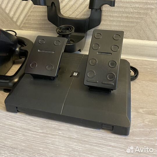Игровой руль defender