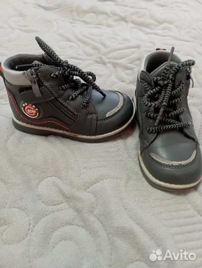 Ботинки демисезон 24 размер