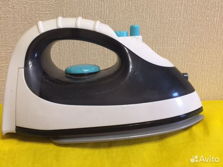 Утюг игрушечный