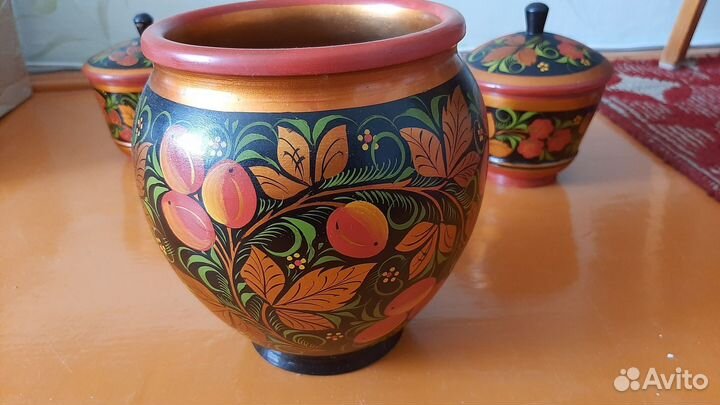 Посуда хохлома ваза и кадочки