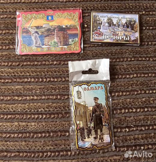 Сувенирные магниты из разных городов