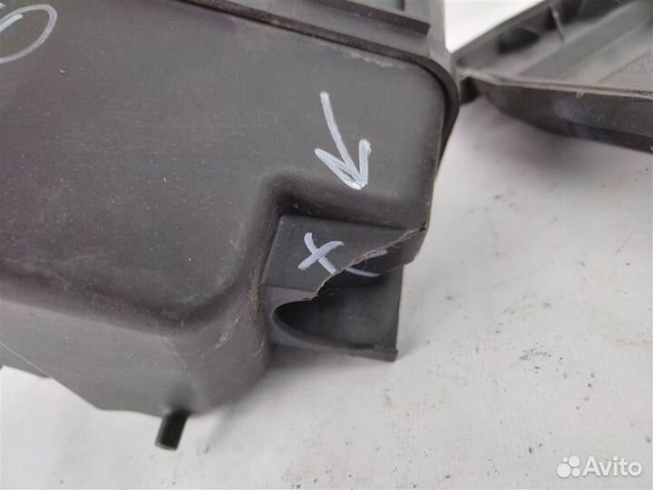 Крышка блока предохранителей ауди Q7 2005