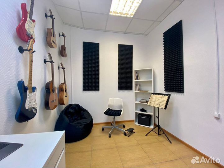 Уроки игры на гитаре в Куркино