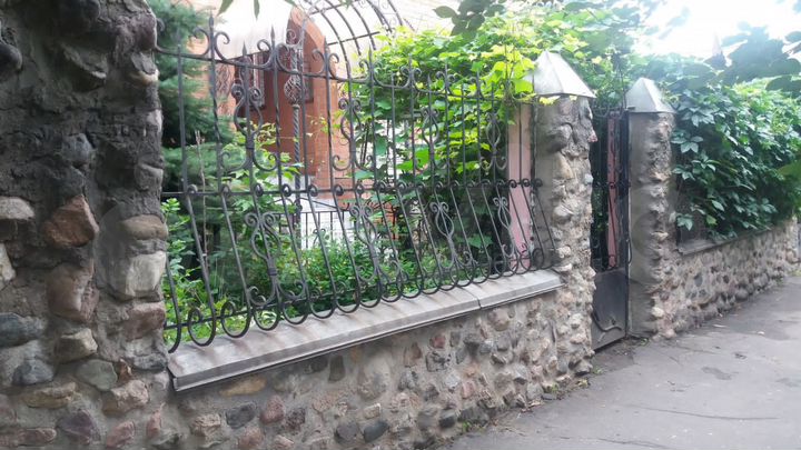 Коттедж 353 м² на участке 7 сот.