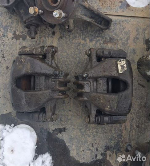 Суппорт передний peugeot 308