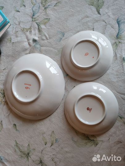Пирожковая тарелка и два блюдца. лфз