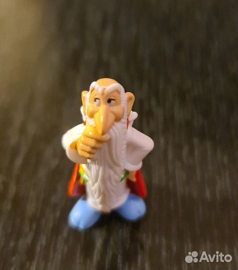 Игрушки из киндера