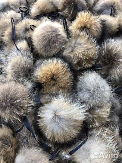 Помпон из енота