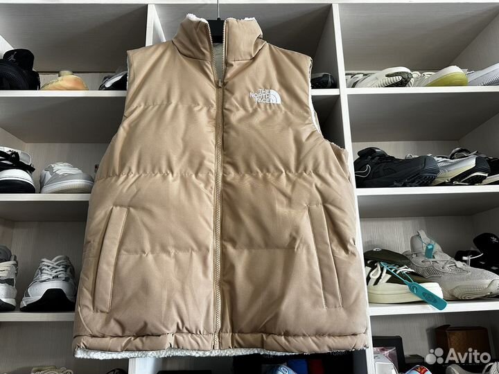 Двусторонние жилетки The North face беж