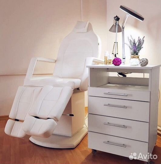 Педикюрное кресло с электроприводами