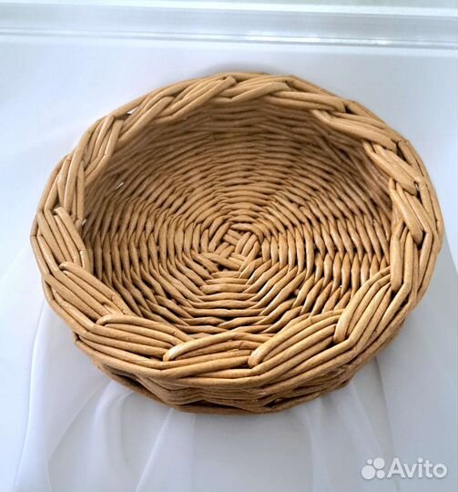 Сухарница плетёная из бумажной