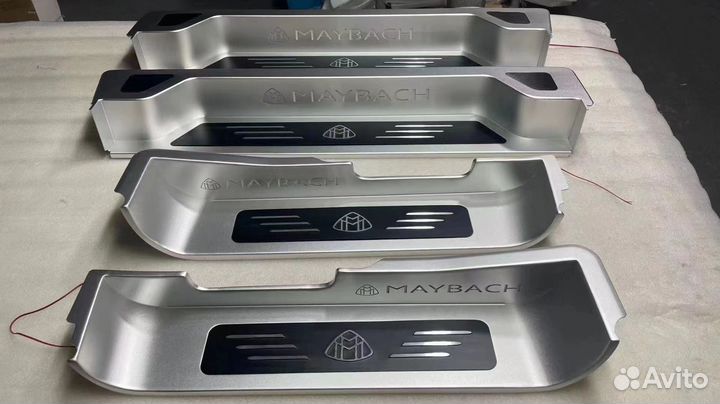 Накладки на пороги с подсветкой V class Vito W447