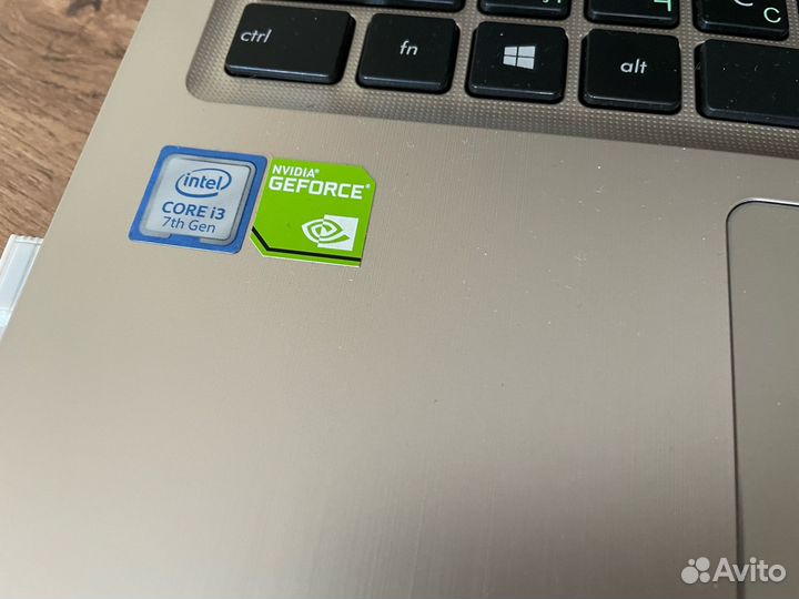 Ноутбук asus VivoBook F540U Б/У как новый