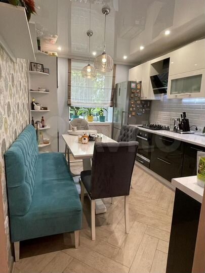 2-к. квартира, 65 м², 1/5 эт.