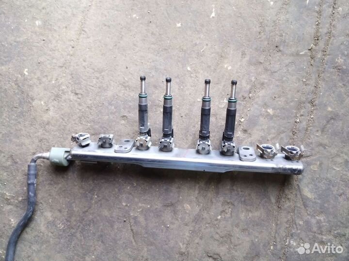 Топливная форсунка Ниссан Кашкай 1.6