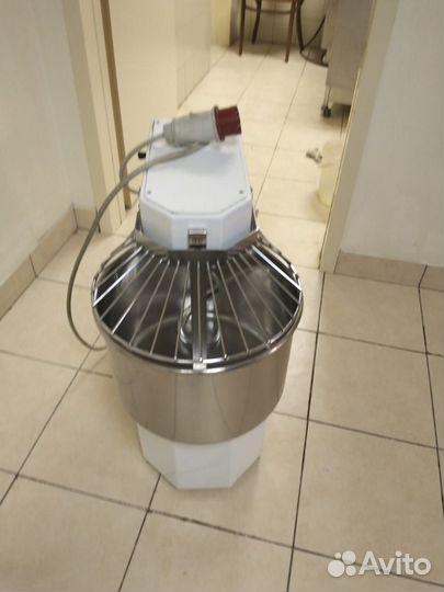 Профессиональный тестомес