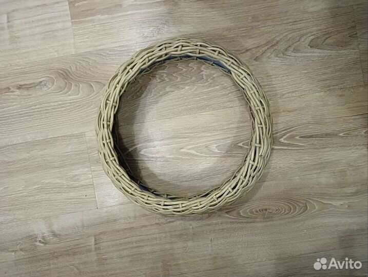 Изделие из ротанга, подойдёт для цветника