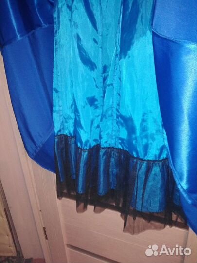 Продаю очень красивые шелковые платья разные