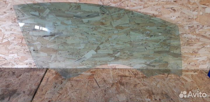 Стекло двери передней правой Opel Astra GTC (J) IV