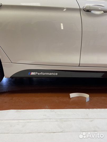 Наклейка на пороги BMW MPerfomans