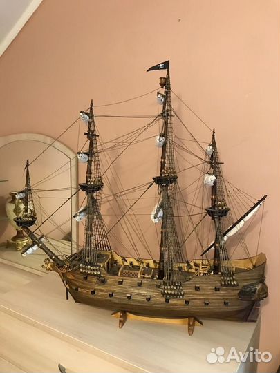 Деревянный корабль