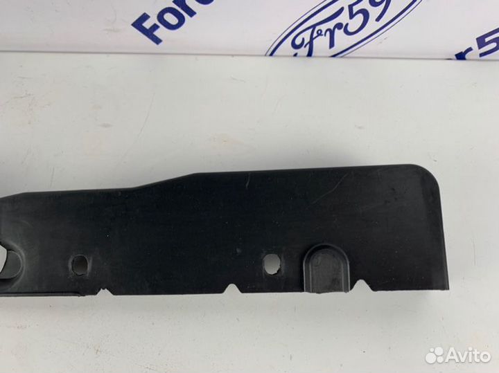 Накладка крыла передняя правая Ford Focus 2 CB4