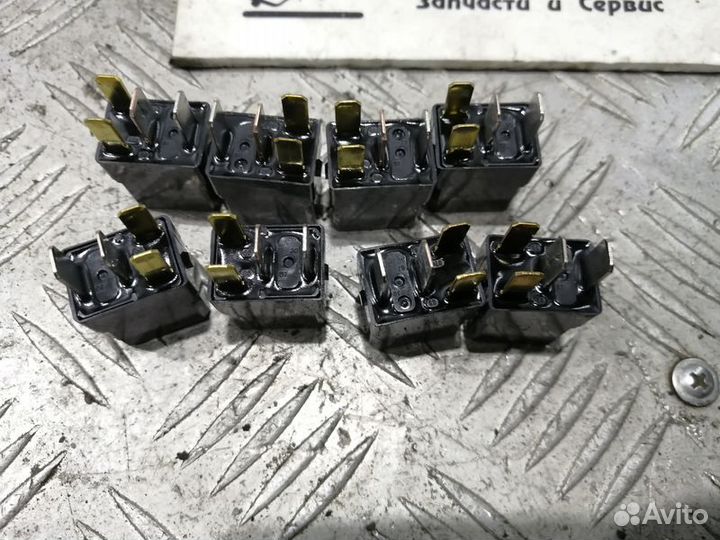 Реле 4 контакта Nissan