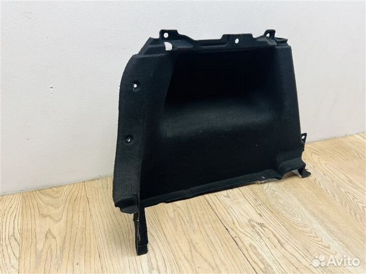 Обшивка багажника задняя левая Hyundai I30 1.6