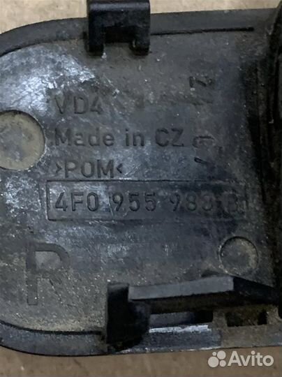 Форсунка омывателя лобового стекла Audi A6 (C6 4F