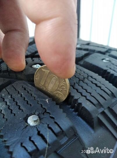 Bridgestone Blizzak Spike-01 225/65 R17 106T