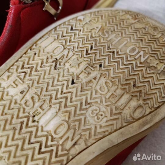 Ботинки для девочки 33р