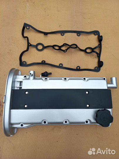 4. Алюминиевая клапанная крышка каталожный номер 96376396. Крышка клапанная лачетти 1. Клапанная крышка дэу нексия 1. Клапанная крышка daewoo nexia 1.