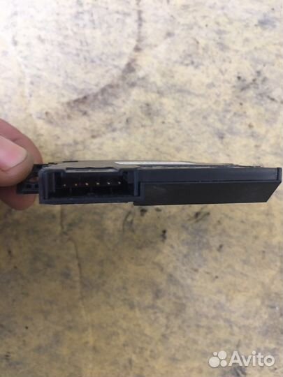 Кнопка Volkswagen Phaeton (2147)