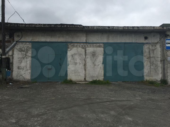 Гараж, > 30 м²
