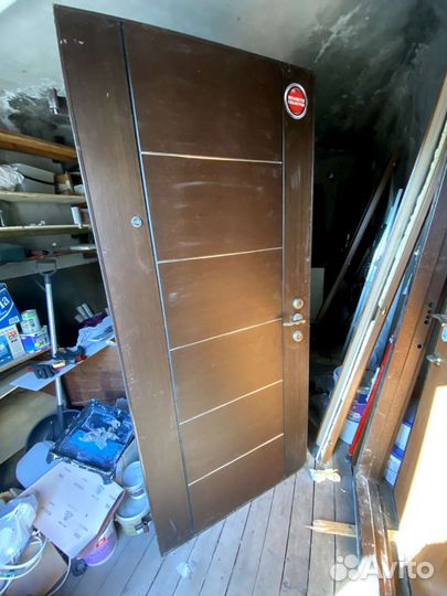 Двери входная