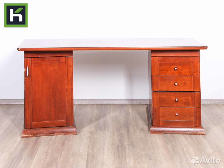 Мебель для руководителя / Офисный стол