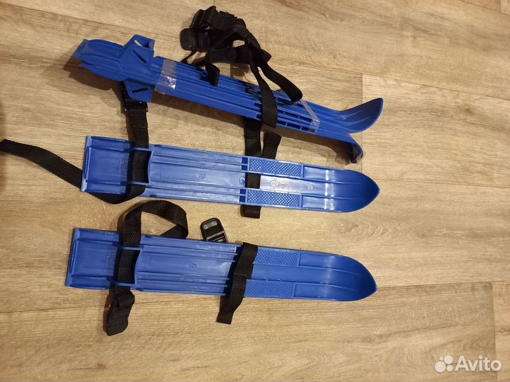 Лыжи новые на коляску 4 шт