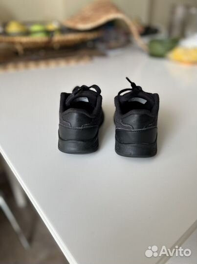Кроссовки детские adidas размер 21,5