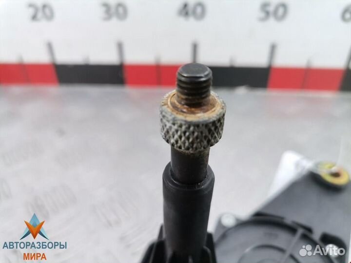 Моторчик заднего стеклоочистителя (дворника)