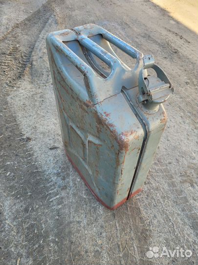 Канистра 20 литров для бензина