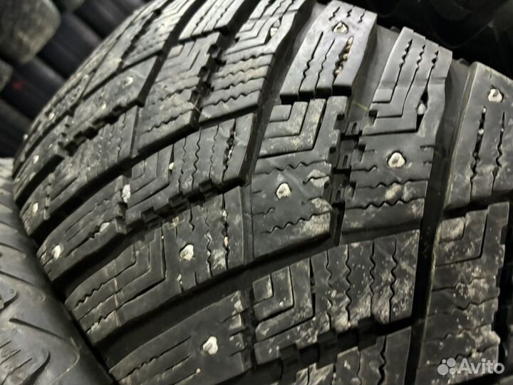 Goodyear UltraGrip Ice Arctic SUV 235/65 R17