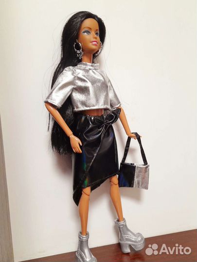 Стильная одежда для кукол Барби