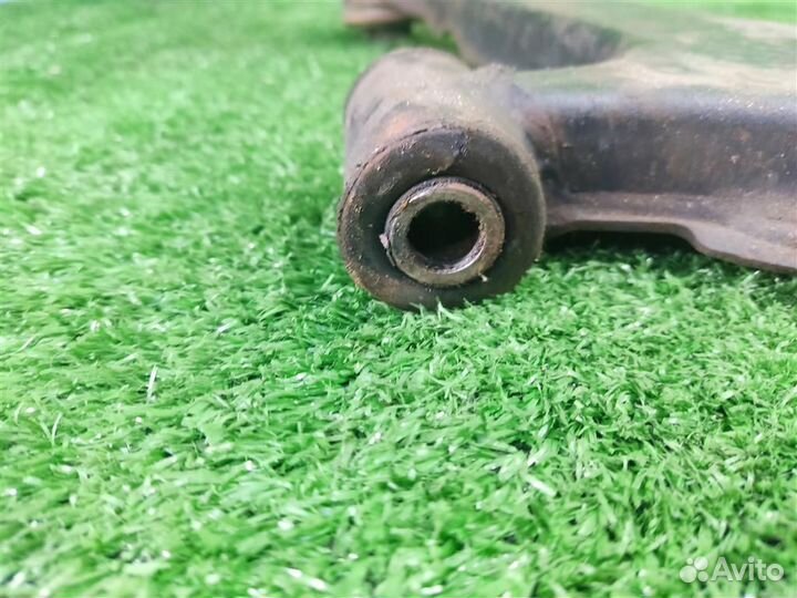 Рычаг передний левый нижний Chrysler PT Cruiser 2