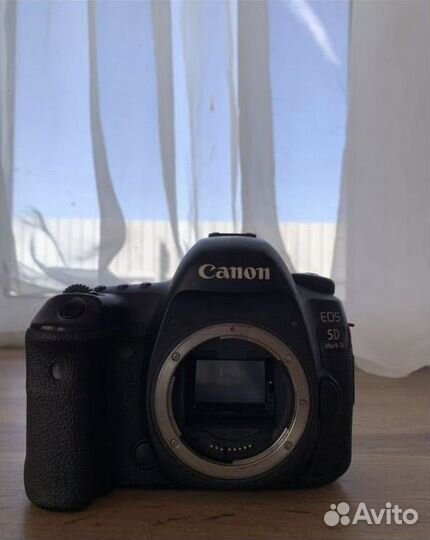 Canon EOS 5D mark IV body